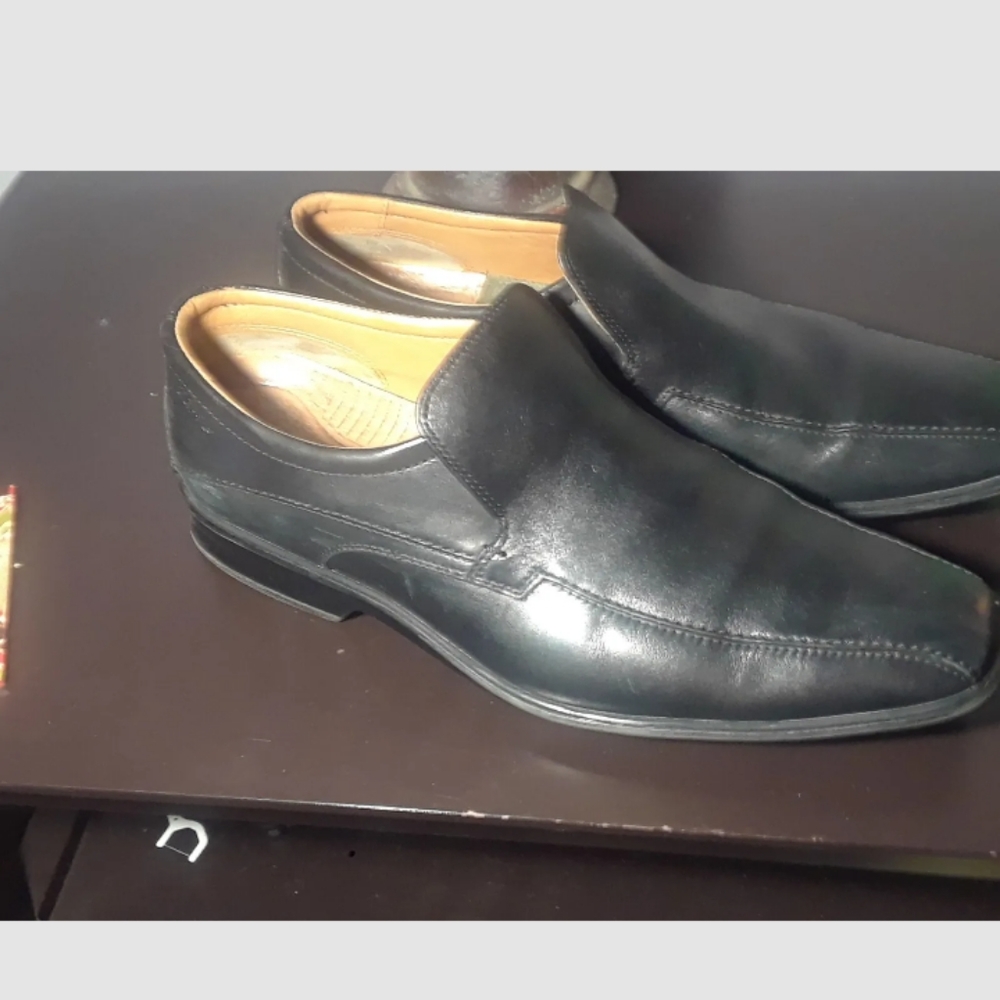 Clarks Black leather  Shoes dress slip ons Mens  dress shoes 8.5 Men C2